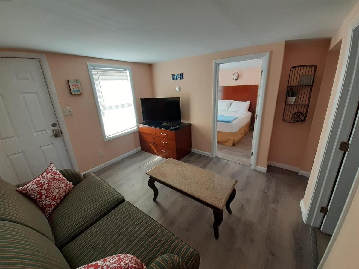 Atlantic Breeze & Motel 2*