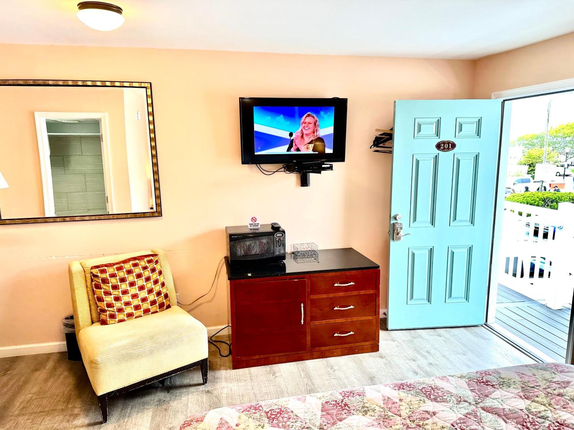 Atlantic Breeze & Motel