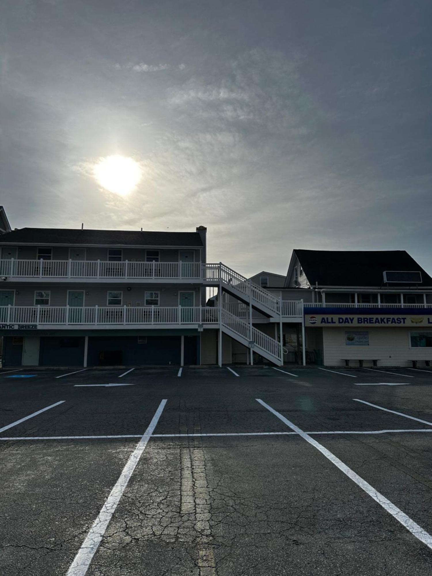 Atlantic Breeze & 2* Ocean City